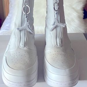 NIKE WOMEN’S AIR JORDAN “JESTERS” NIB